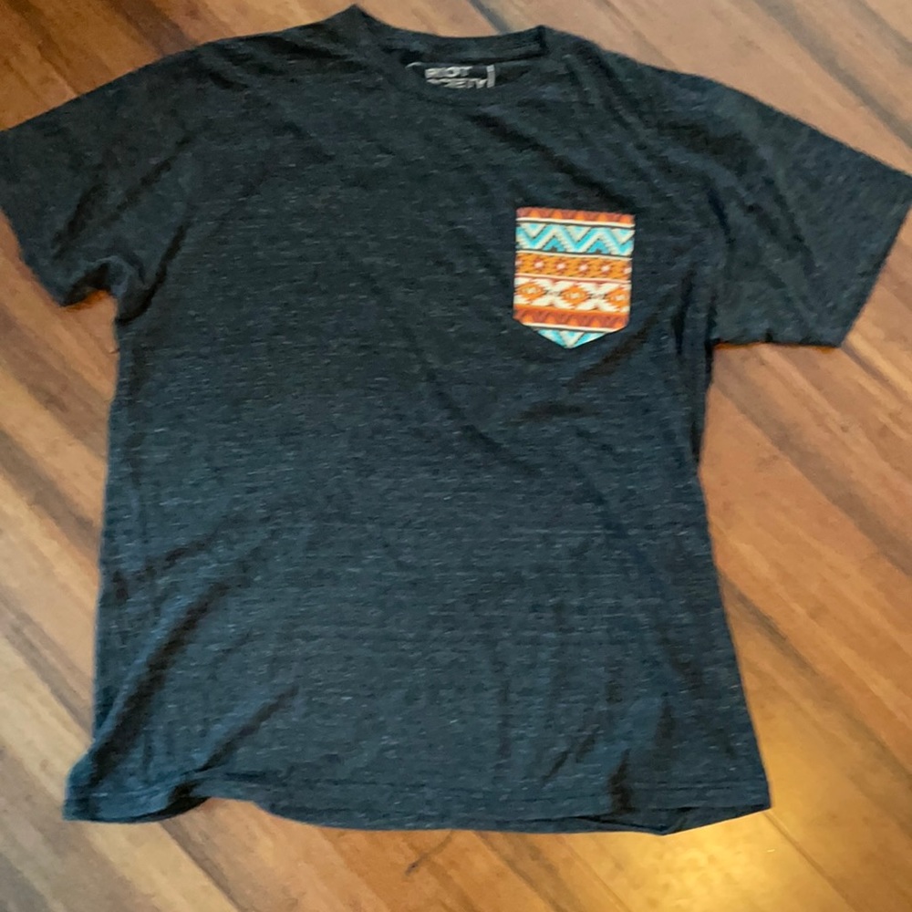 Riot Society short sleeve pocket t